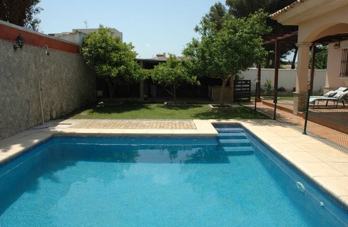 Los Gallos-Cerromolino Ski Chalet | CASA FRANCISCO: A villa just 500 meters from a natural park, in a quiet area.