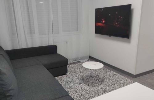 Oviedo City Centre Apartment | CASA GASCONA BY DELABRA APARTMENTS, FREE PARKING