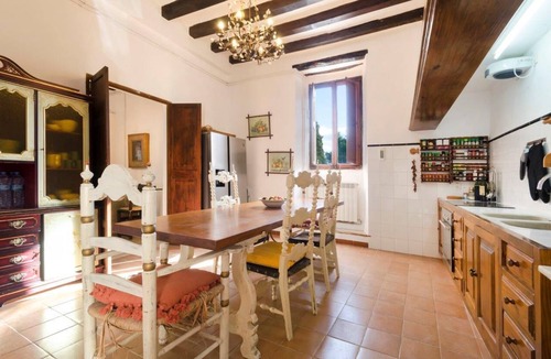 Lloseta House | Casa Histórica Para Ciclistas con Piscina, Sauna e Hidromasaje