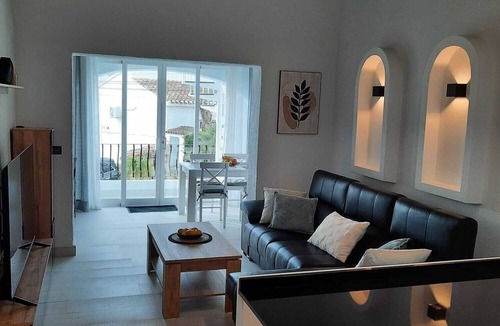Pinar del Advocat House | Casa Julia! Completely renovated vacation home in a well-kept resort