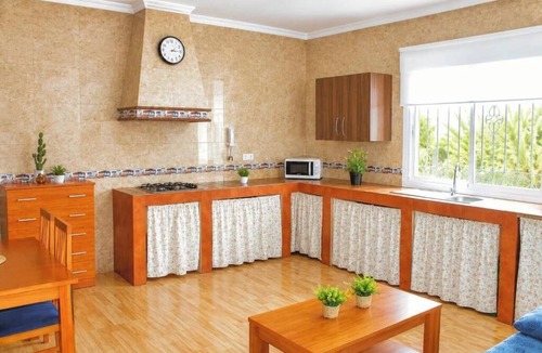 Macharaviaya House | Casa La Loma – Winter Rentals and Long-Term Stays for 2 People