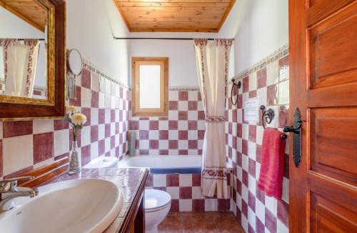 Sayalonga House | Casa las Olivas