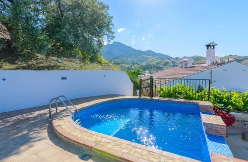 Canillas de Aceituno Villa | Casa Mango Canillas de Aceituno by Ruralidays