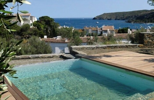 Portlligat House | Casa Margot Bay views, central, with pool, private garden,