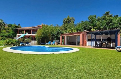 Vinuela House | Casa Maria Vacation Rental: Your Dream Getaway for 8 People in Andalusia