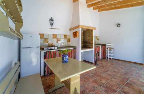 Javea House | Casa Romántica Jávea: Holiday Home with Mountain Views, Wi-Fi & Air Conditioning
