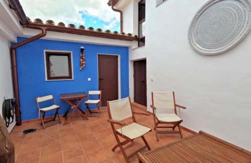 Montejaque House | Casa rural en Montejaque con patio andaluz, chimenea y sala multiusos