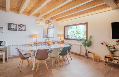 Peguerinos House | Casa Rural Las Damas – Private Indoor Pool, 5 Bedrooms & Mountain Views