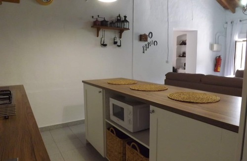 Competa House | Casa rural rodeada de arboles frutales con piscinas privadas y wifi