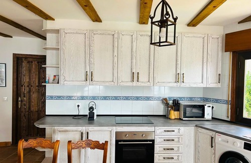 Pedro Bernardo House | Casa Spa La Fuente del Duende: mountain views, private heated pool, and Wi-Fi