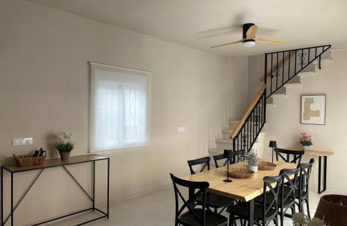 La Zubia House | Casa Terrones - Espacio, Barbacoa, Centro ciudad y Sierra Nevada a un paso