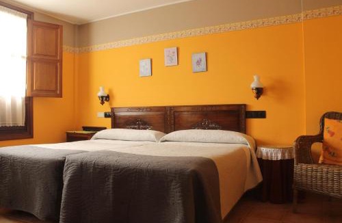 Lloreda Bed & Breakfast | Casa Torreteyera