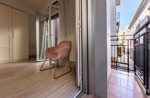 Central District Condo | Central apartment in a quiet area, free parking, wifi, 10minute from cathedral