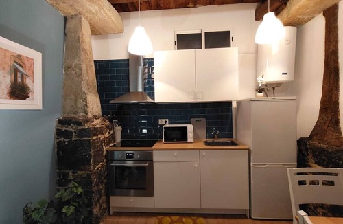 El Monte Apartment | Charming apartment! 5 minutes from beaches and the airport.