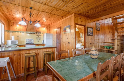 Sayalonga House | Charming Holiday Home “Las Olivas” with Balcony, Pool & WiFi; Parking Available