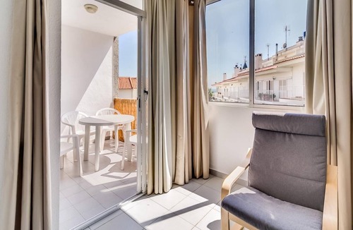 Sant Pol De Mar Apartment | Charming, quiet and bright sea-side apartament