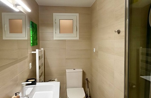 Sant Adria de Besos Apartment | Charming three bedroom apartment, a few steps from the sea!