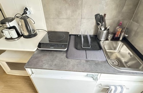 Quartier de la Porte-Saint-Denis Apartment | Charming tiny studio in center of Paris
