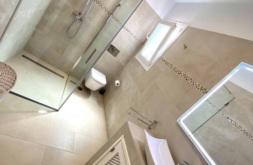 Chimenea Villa | Charming Villa near the Sea with Pool, Wi-Fi, A/C, Garden & Balcony