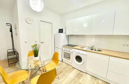 Almendrales Apartment | China Town Madrid 02 (1-bedroom apartment)