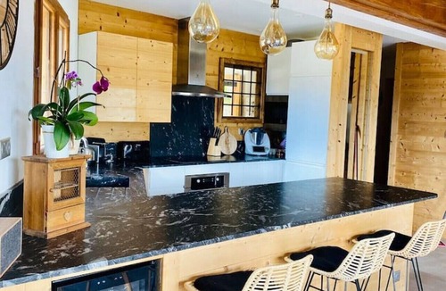 Formigueres Ski Chalet | Ciméro Duplex Chalet—Luxury, Spa, Accommodates 10 Guests