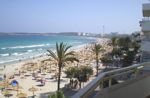 Son Servera Apartment | Comfortable and spacious apartment by the long, sandy beach