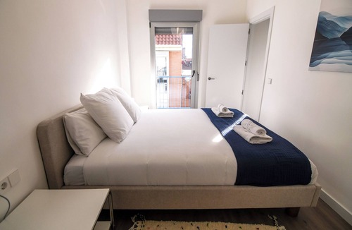 Usera Apartment | Contemporary chic Sun-Drenched Oasis with Terrace