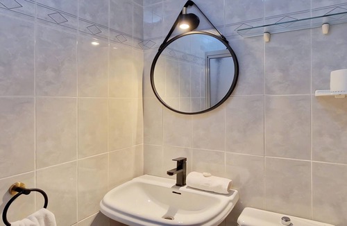 Suances Bed & Breakfast | Cosma House Bed and Breakfast Room 3