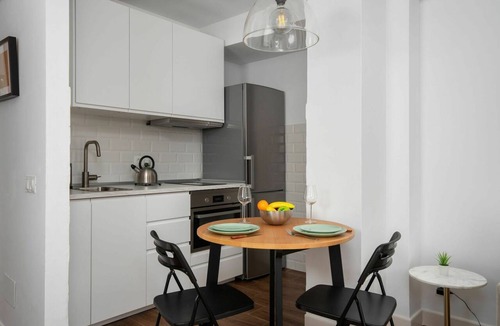Carihuela Apartment | Cosy apartment for 4 guests with pool, A/C, WIFI, TV and terrace