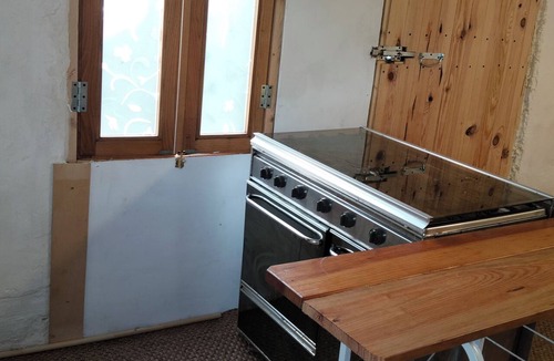 El Manto Ski Chalet | COTTAGE IN CUDILLERO in mountain 2 km from the village and two km from beaches.