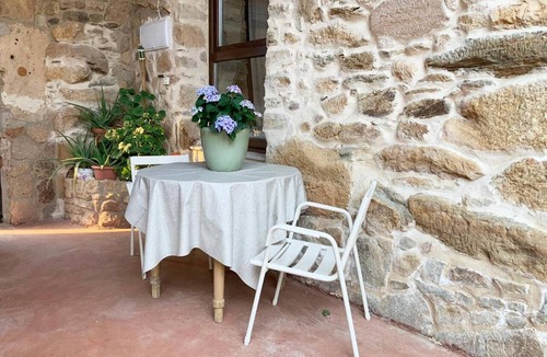 Perales del Puerto House | Country House 'La Grulla Dorada' with Shared Terrace, Wi-Fi and Air Conditioning