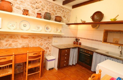 Es Llombards Villa | Country House "Can Cova" with Private Pool and Wi-Fi