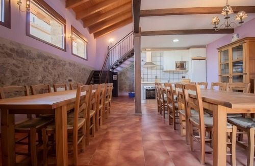 Fresnedilla House | Country House 'El Portalón De Fresnedilla' with Private Pool, Private Terrace and Wi-Fi