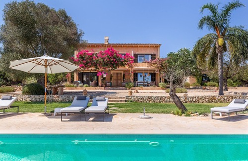 Ses Salines Villa | Country House 'El Retiro' with Private Pool, Wi-Fi and Air Conditioning