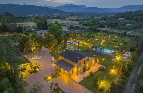 Alcudia Villa | Country House 'Els Oscols 53' with Sea Views, Wi-Fi and Air Conditioning