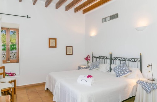 Andraitx House | Country House 'Historica House with Pool Free Wifi' with Mountain View, Wi-Fi and Air Conditioning