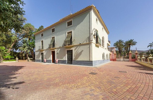 La Alfoquia Villa | Country House 'La Florida' with Shared Pool, Wi-Fi and Air Conditioning
