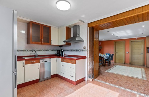 Las Rubias House | Country House 'Nueva' with Mountain Views, Private Terrace and Wi-Fi