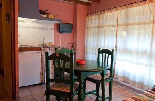 Robledillo de Gata Apartment | Cozy apartment in Robledillo de Gata, 45 m² with garden view