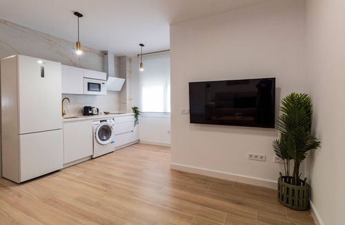 La Corza Apartment | Cozy Apartment 'Junto Sta Justa 3' with Wi-Fi and Air Conditioning