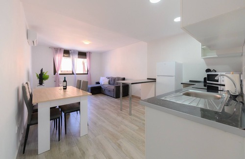 Prosperidad Apartment | Cozy one bedroom apartment in Chamartin
