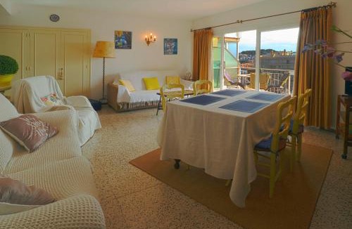 Sant Feliu de Guixols Apartment | Creu de sant pol, apartamento 2 pax a pocos metros Playa Sant Pol F30066