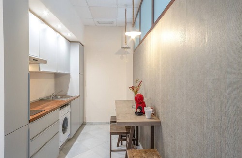 Encarnacion-Regina Apartment | Deluxe Apartment in Central Seville with 2 Balconies and Wi-Fi