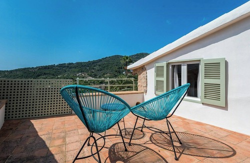 Biniaraix House | Design stone house in Mallorca's Sóller valley