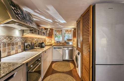 Portlligat House | Designer House with Panoramic Views: Sea Views & Air Conditioning