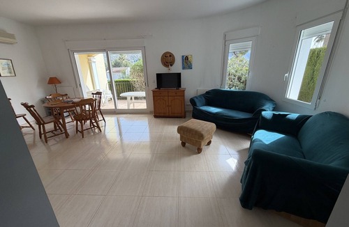 Pedreguer Villa | Detached villa with garden and communal pool