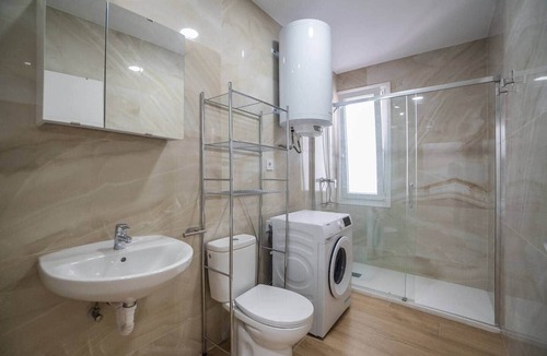 Algeciras Apartment | Downtown Apartment, Patio Cuarenta 2A