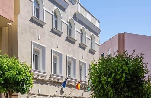 Algeciras Apartment | Downtown Apartment with Courtyard, 40, Ground Floor