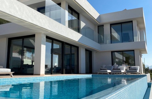 Cansalades Villa | Dream Villa on the Spanish Coast: Luxury and Comfort in an Enchanting Setting