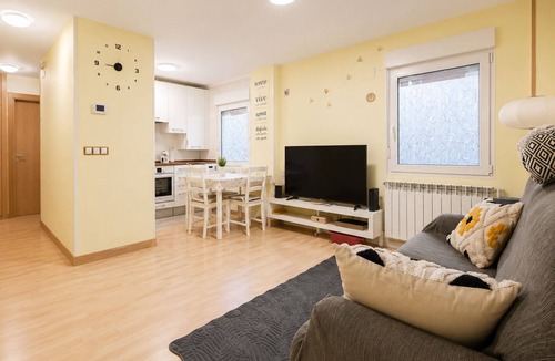 Burgos Apartment | Dreams Home Burgos - Complete and quiet apartment 2 minutes from downtown